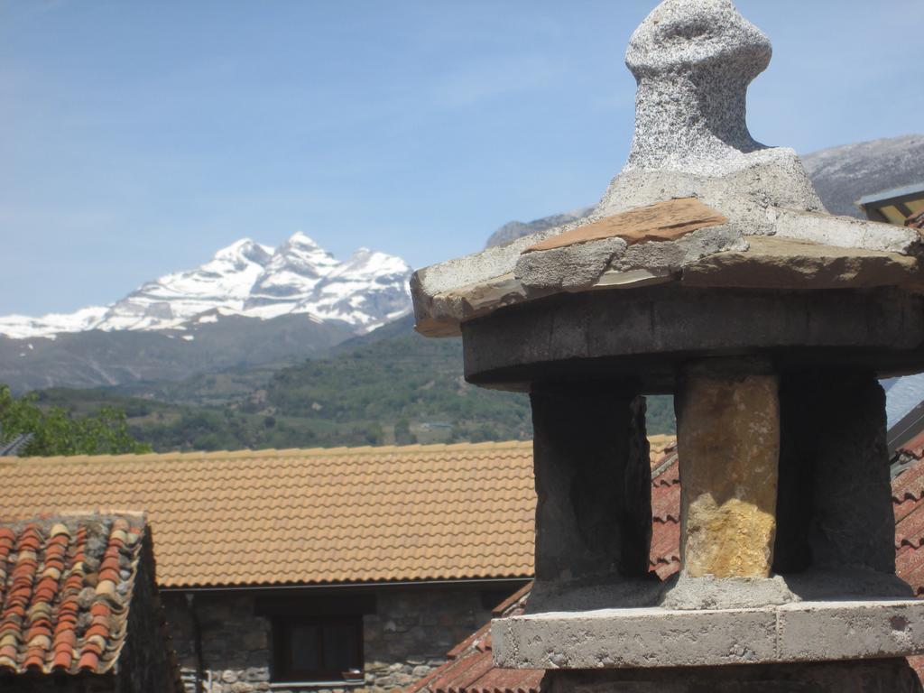 Casa Rural " El Retiro" لاسبونا الغرفة الصورة